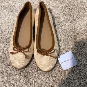 AEROSOLES Women's Tan and Brown Loafers